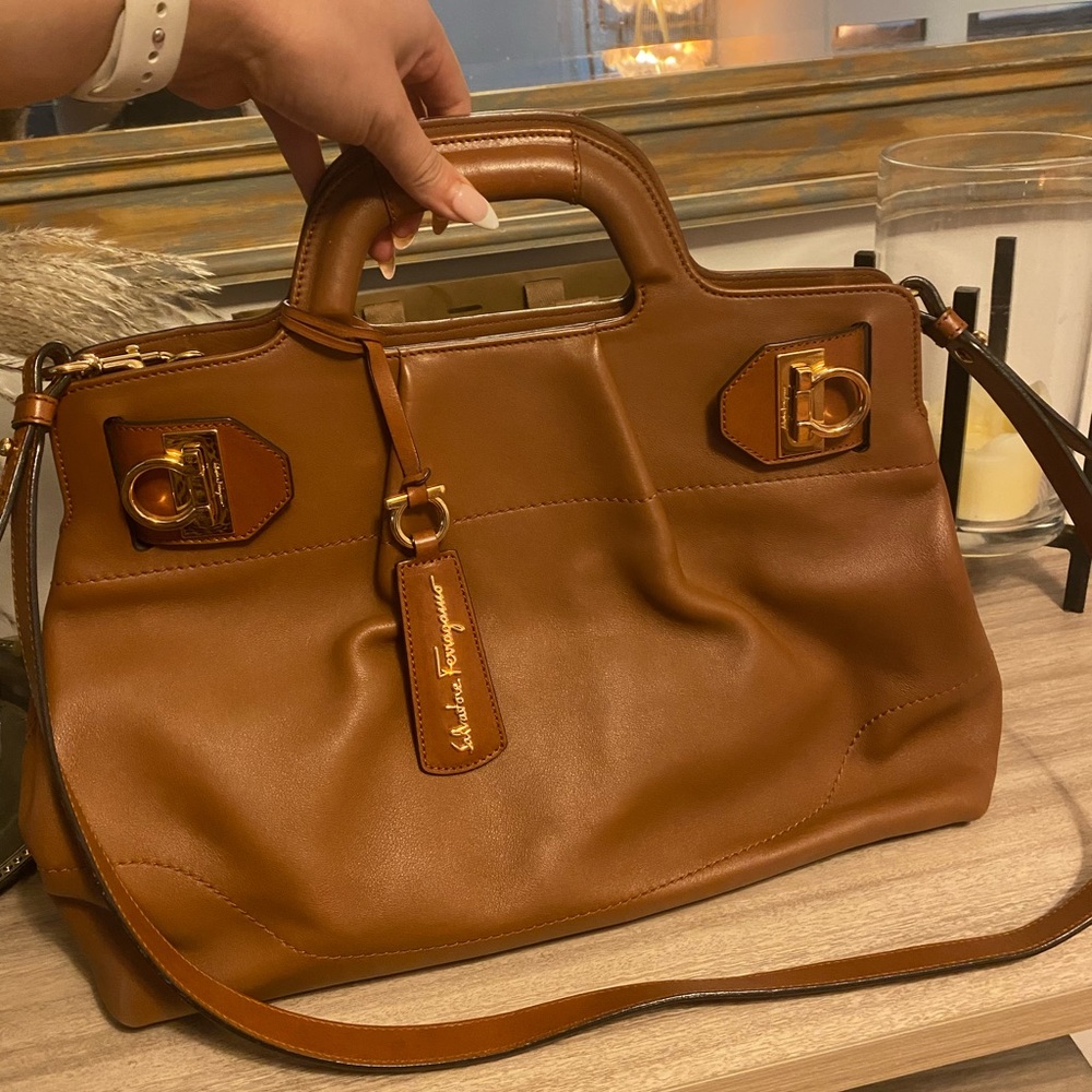 Ferragamo shoulder bag